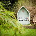 The Heronry, Netherby, A Luxurious Ideal For A Romantic Break With Hot Tub In A Rural Setting