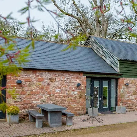 The Heronry, Netherby, A Luxurious Ideal For A Romantic Break With Hot Tub In A Rural Setting *
